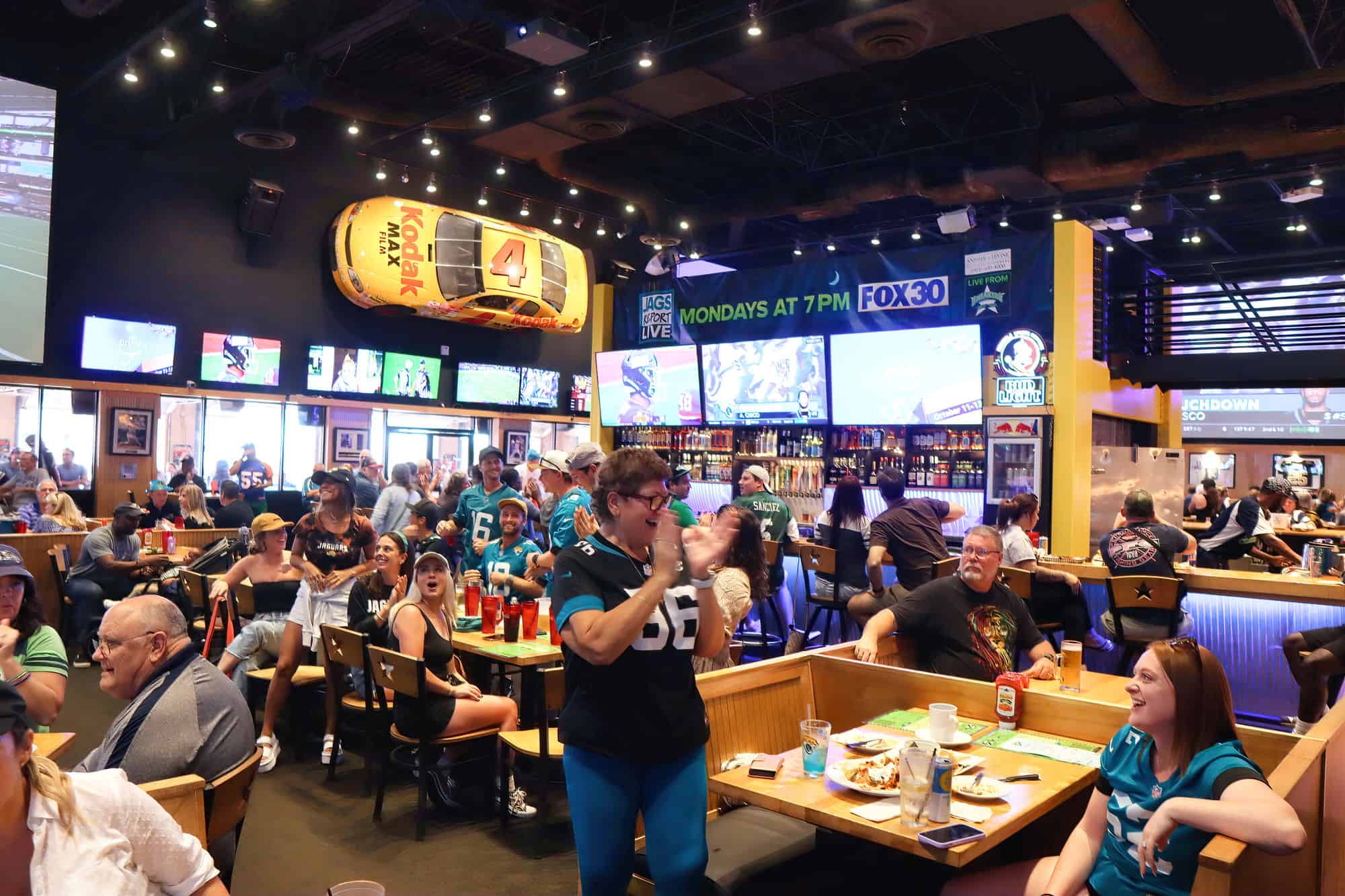 Events Sneakers Sports Grille Jacksonville Beach